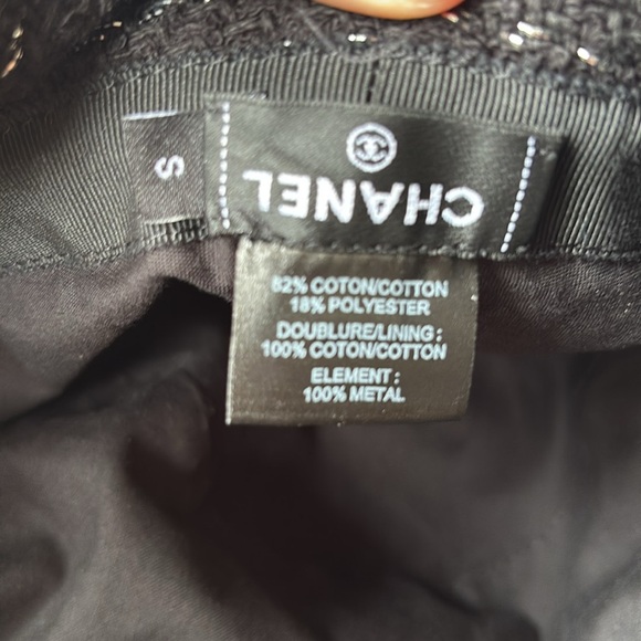 EUC CHANEL women’s bucket hat in black with silver metallic flecks size s - Picture 8 of 11